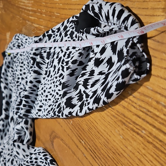 Christopher & Banks EUC Leopard Print Black and White Women's Top • Size L - Picture 11 of 11
